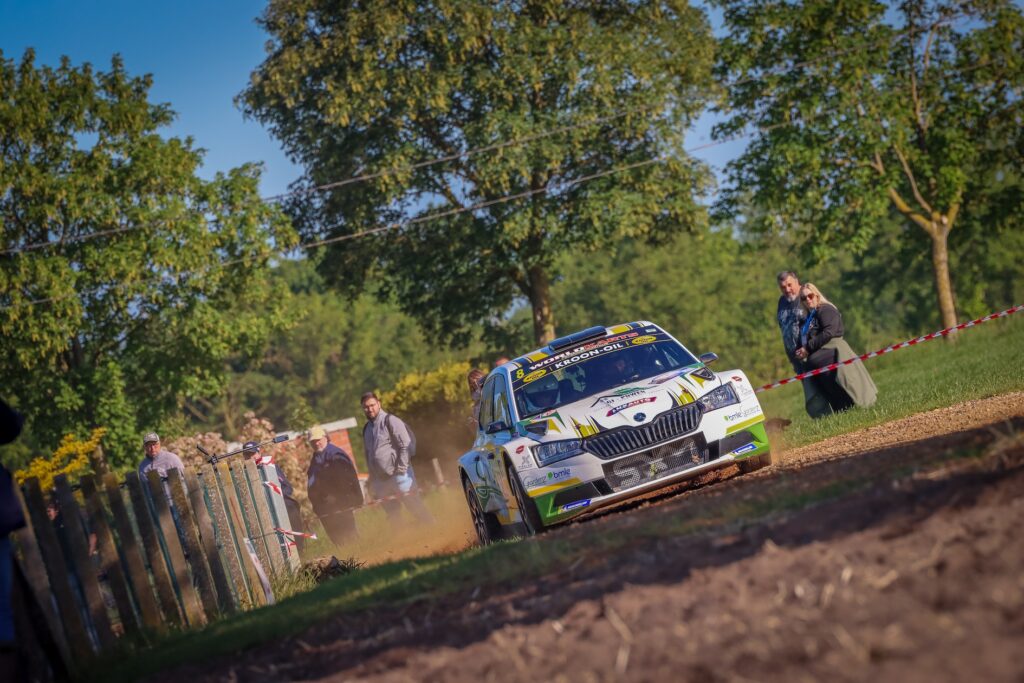 Fred Miclotte houdt Richard Pex nipt van de overwinning in de  BRC Master Cup